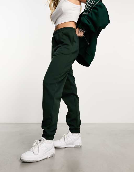 Khaki joggers hot sale outfit womens