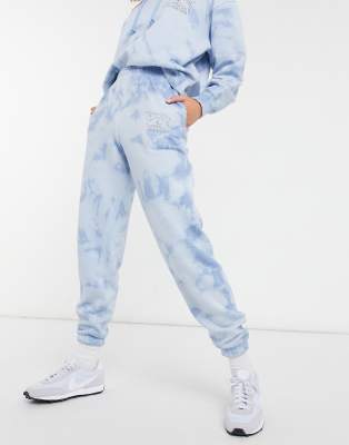 New Look - Joggingbroek in blauw met tie-dye, deel van co-ord set | ASOS