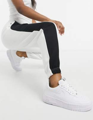 New Look - Joggingbroek met halflange pijpen en kleurvlakken in zwart-wit |  ASOS
