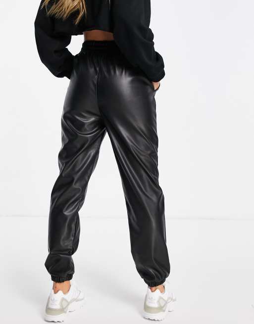 New Look – Jogginghose im Lederlook mit Ziernaht und Taschen, 2 von 4