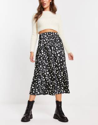 New Look - Jupe mi-longue en satin - Noir à motif