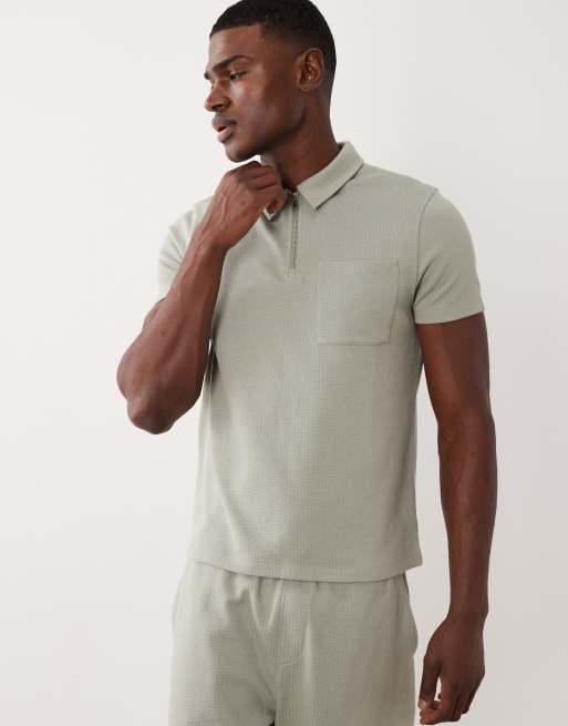 New Look - Kakigrønt sæt med tekstur bestående af shorts og polo-T-shirt med lynlås, 2 af 3