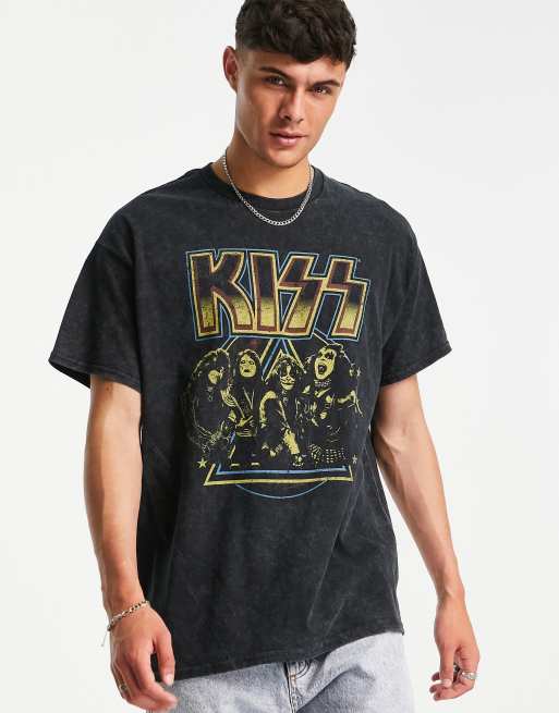 New Look kiss printed t shirt in black ASOS