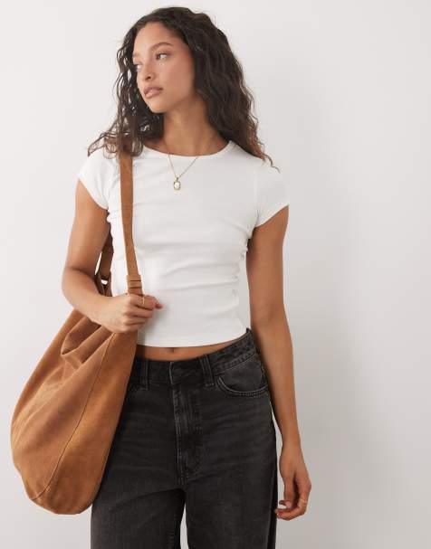 New Look – Knapp geschnittenes T-Shirt in Cremeweiß - view 1