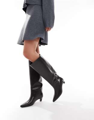 New Look - Kniehohe Stiefel in Khaki mit Kitten-Heel-Grün