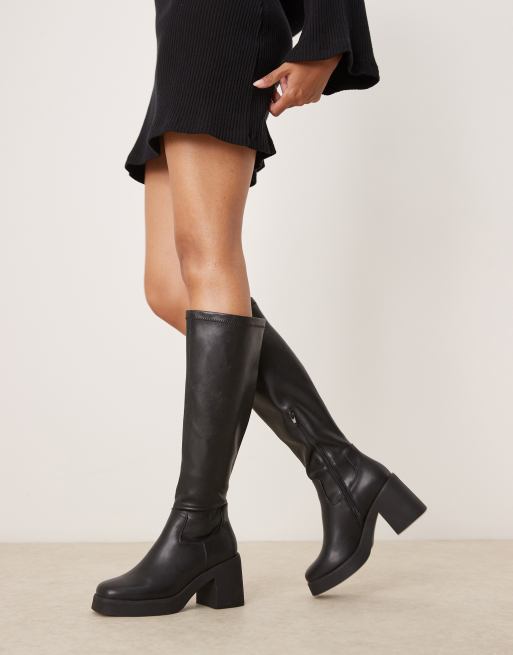 New Look - Knielaarzen met dikke zool en hak in zwart
