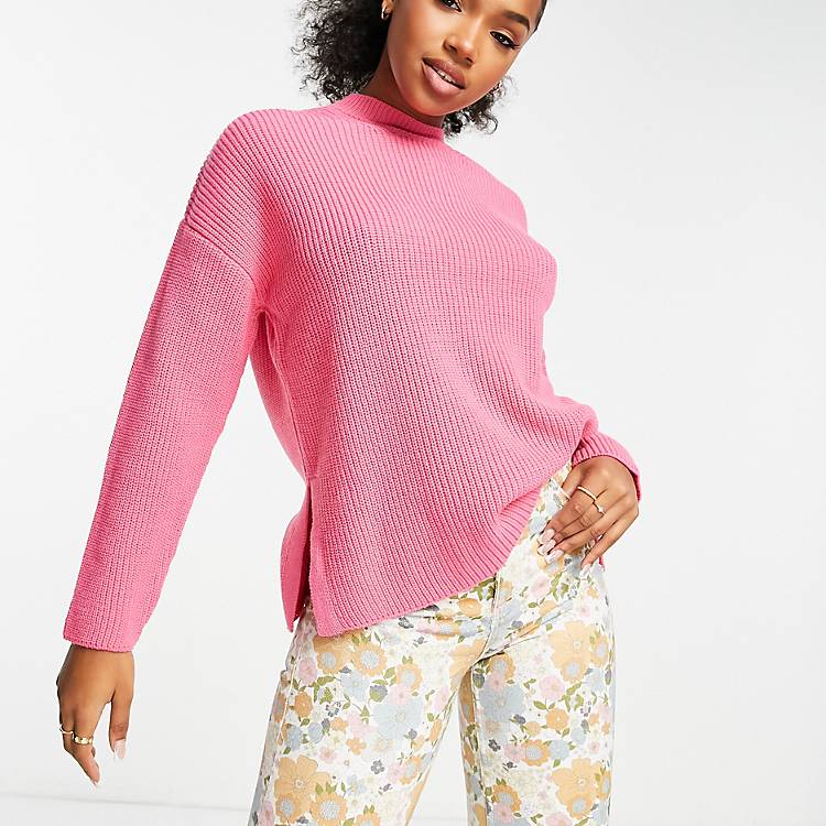 New Look knit crew neck sweater with side slit detail in pink