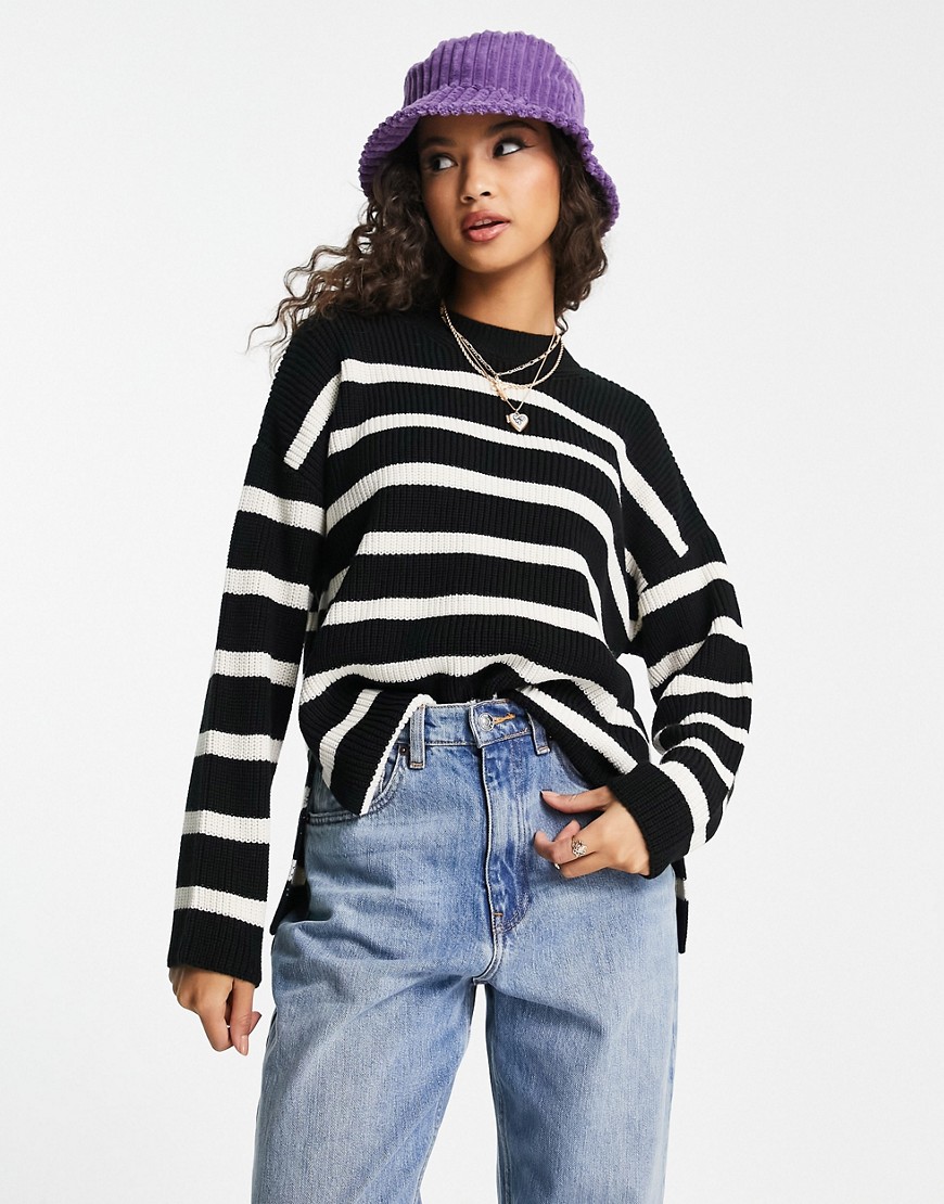 New Look knit striped crew neck sweater with side slit detail in black