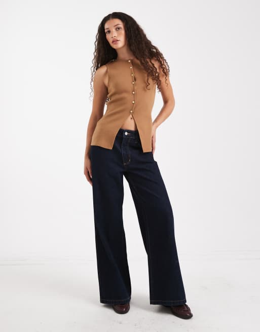 New Look knitted button down waistcoat in camel, 2 of 4