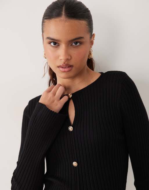 New Look knitted button through top with shoulder pad detail in black, 3 of 4