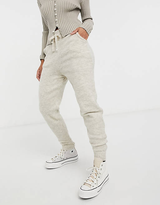 New Look knitted jogger co-ord in oatmeal