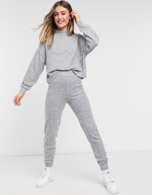 New Look knitted sweatpants set in gray | ASOS