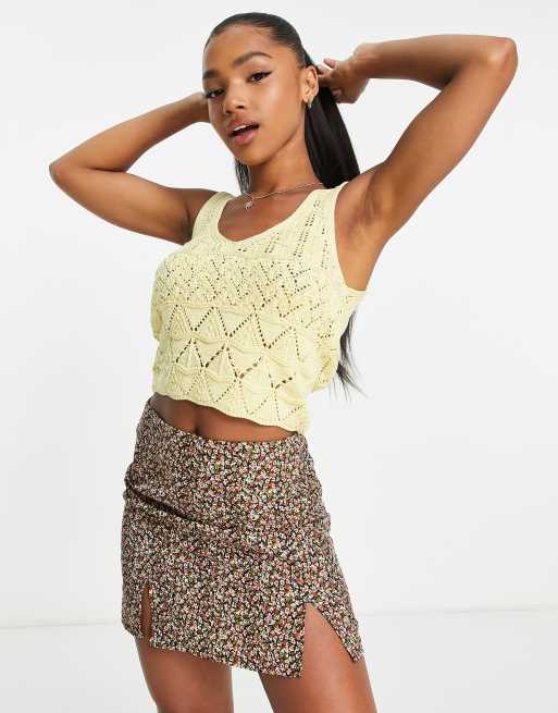 Light yellow store crop top