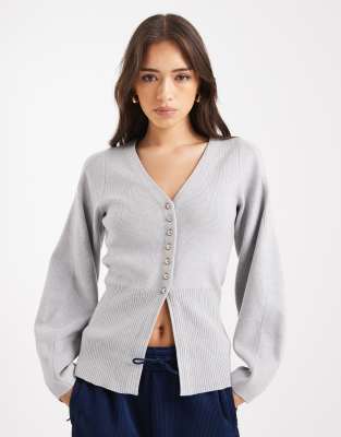 New Look - Kompakte Strickjacke in Hellgrau