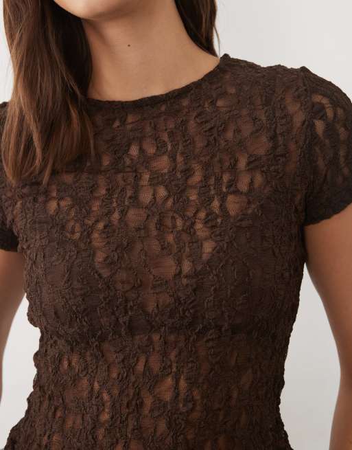 New Look koronkowy baby tee w ciemnobrązowym kolorze, 3 z 4