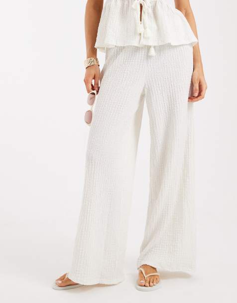 New Look – Krämvitt, strukturerat set med kostymväst i peplum-modell och byxor - view 1