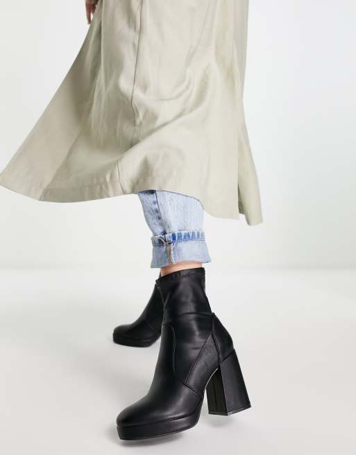 New Look - Laarzen met plateauzool en hak in zwart