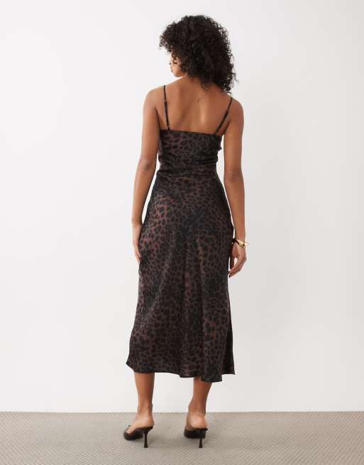 New Look lace bust detail satin midi dress in brown leopard print, 3 of 4