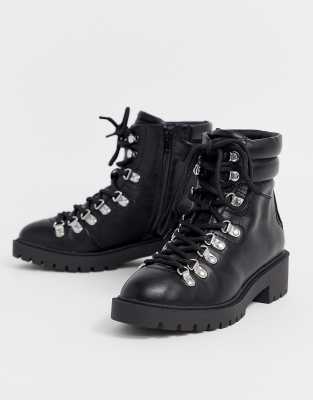 new look chunky flat hiker boots in black