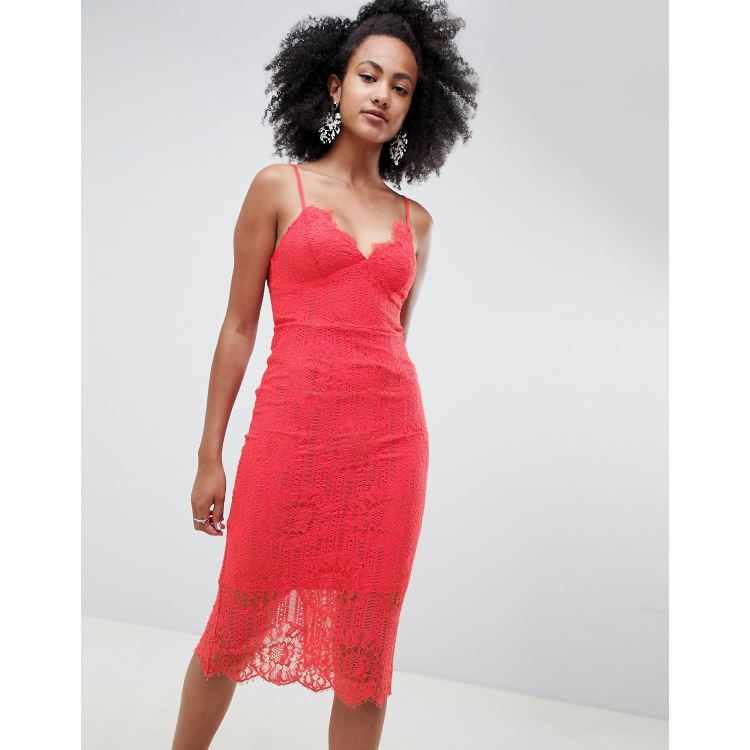 New Look's £14 'flattering' lace midi dress is the ultimate