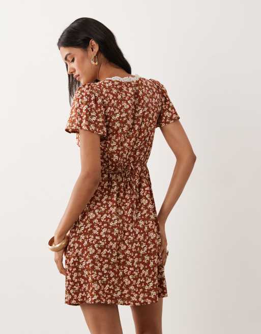 New Look lace trim mini tea dress in brown floral, 2 of 4