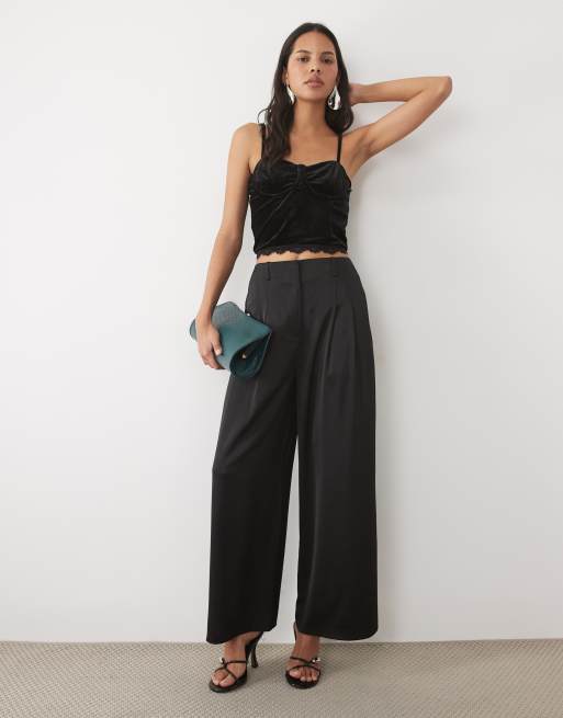 New Look lace trim velvet corset top in black, 2 of 4
