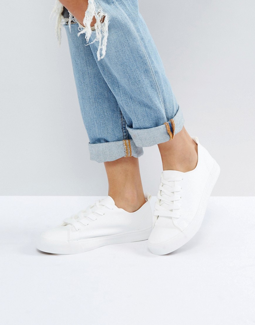 New Look lace up trainer-White