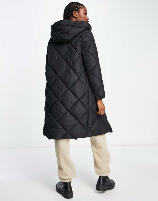 New Look – Lang geschnittener, wattierter Mantel in Schwarz mit Rautensteppmuster, 2 von 4