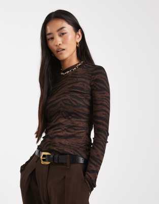 New Look - Langärmliges, hochgeschlossenes Oberteil in Braun mit Zebramuster-Brown