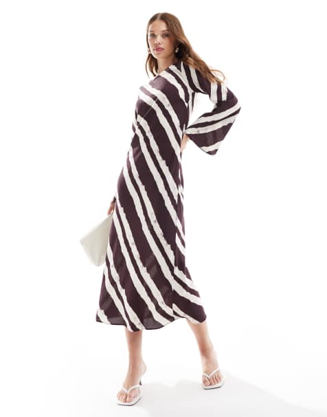 New Look – Langärmliges Midikleid in gestreiftem Braun mit Rundhalsausschnitt - view 1