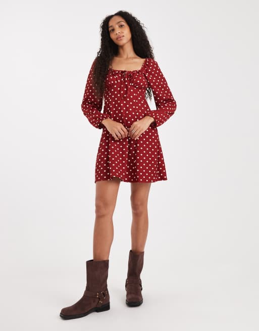 New Look – Langärmliges Minikleid im Milchmädchen-Stil in Rot mit Polka Dots, 2 von 4