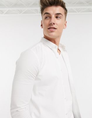 New Look – Langärmliges Muskel-Oxfordhemd in Weiß