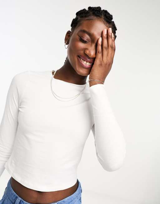 New Look – Langärmliges Shirt mit knappem Schnitt in Weiß