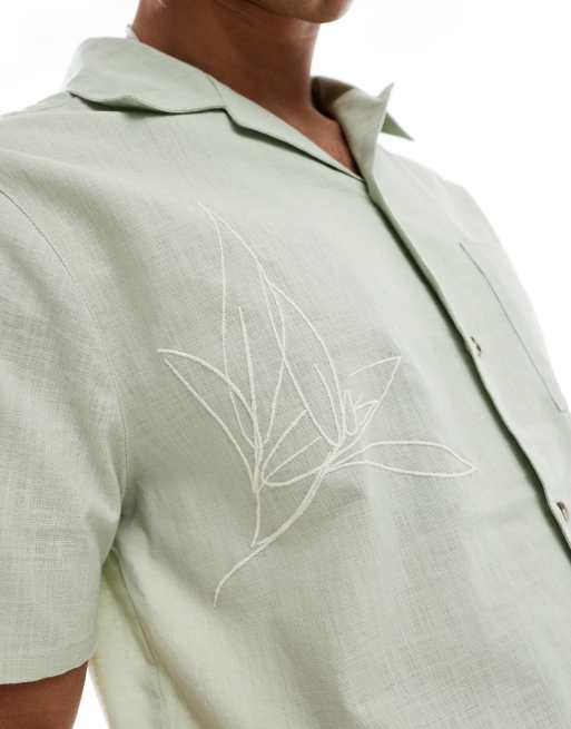 New look leaf embroidered linen look revere shirt in sage green , 3 of 4