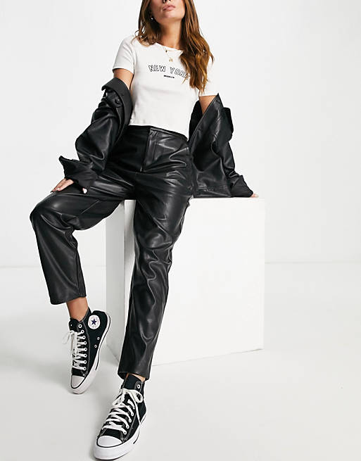 Trousers & Leggings New Look leather look tapered trouser in black 