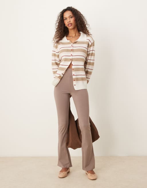 New Look - Leggings a zampa color visone, 3 di 5