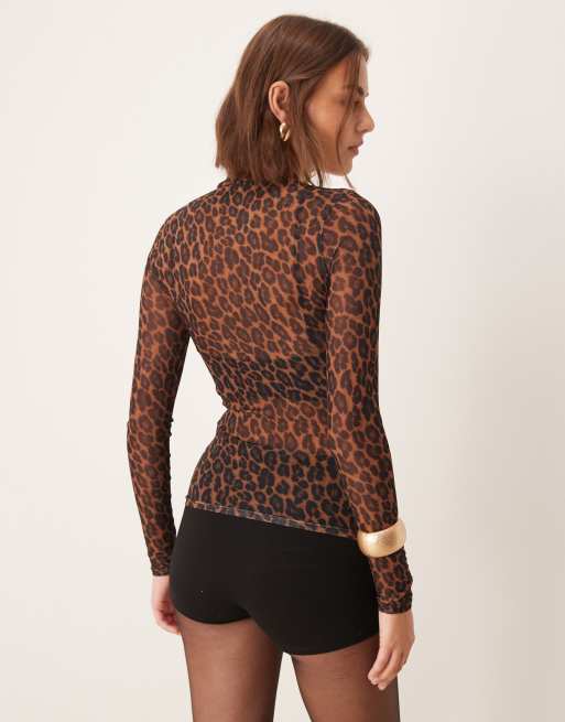 New Look – Leopardmönstrad topp i mesh med hög krage och långa ärmar, 3 av 4