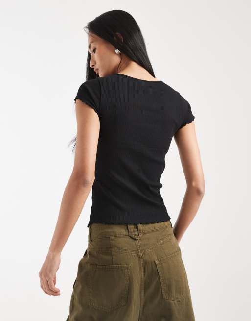 New Look lettuce edge babylock tee in black, 2 of 4