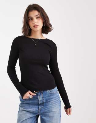 New Look Lettuce Edge Long Sleeve Top In Black