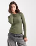 [New Look] New Look lettuce edge long sleeve top in khaki-Green 8 KHAKI
