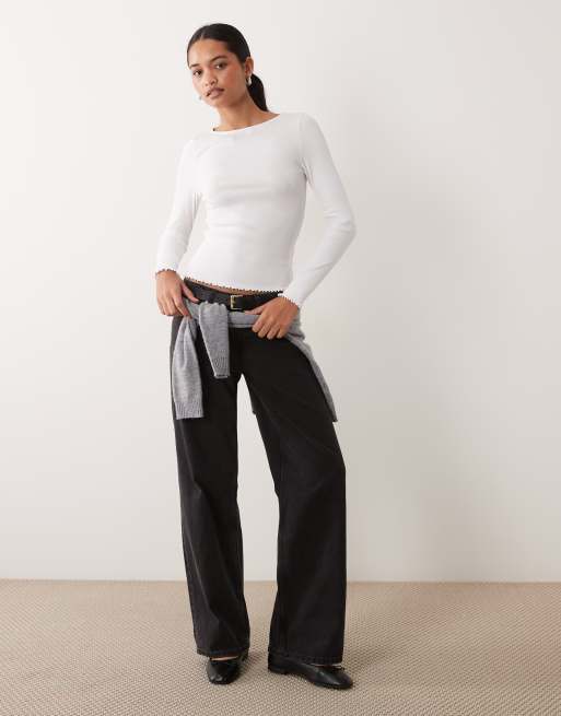 New Look lettuce edge long sleeve top in white, 2 of 4