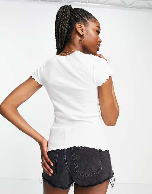 New Look lettuce edge ribbed t-shirt in white | ASOS