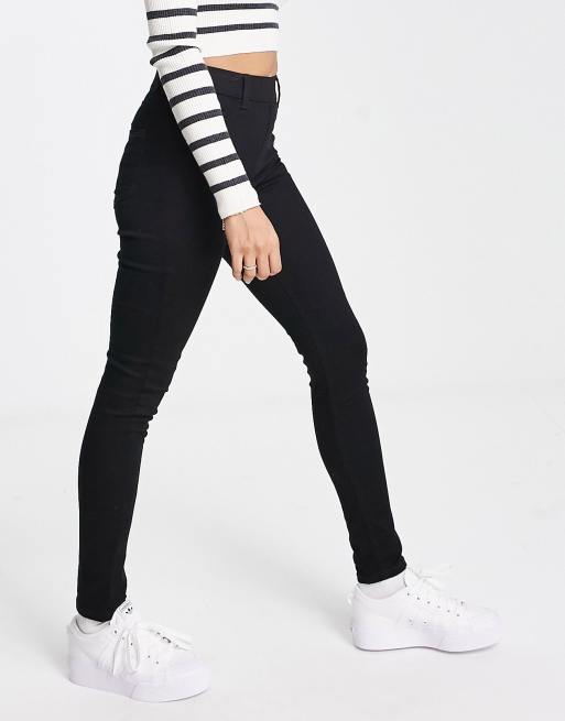 New Look Lift And Shape High Waisted Super Skinny Coated Jeans in White