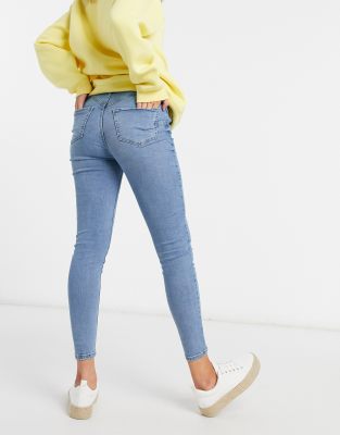 light blue ankle jeans