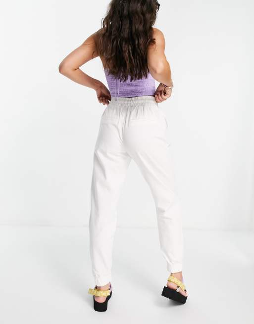 White denim online joggers