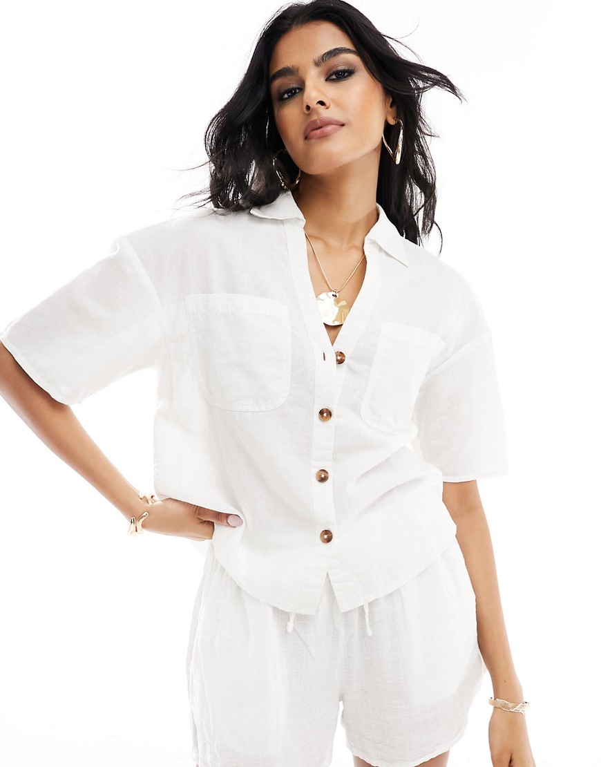 New Look linen look pocket shirt in off white