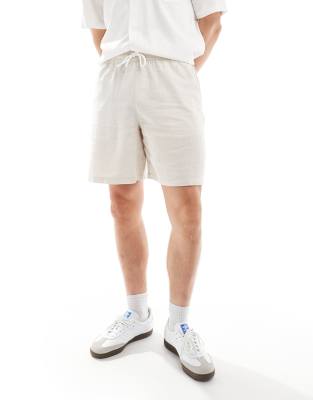 New Look New Look linen look pull on shorts in cream-White