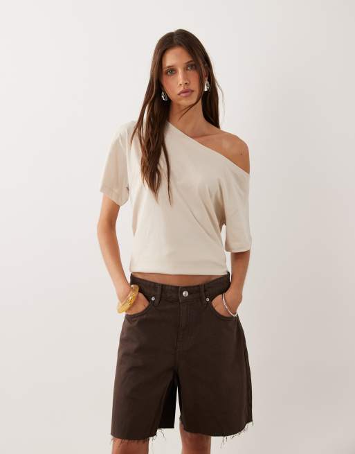 New Look – Ljusbeige t-shirt med bara axlar, 2 av 4