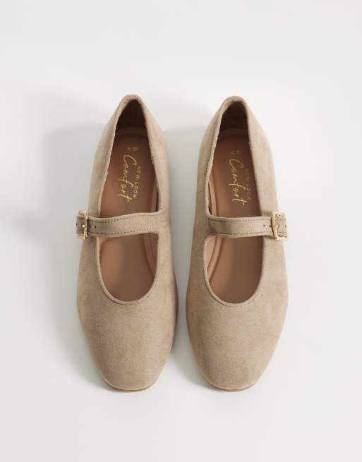 New Look – Ljusbruna ballerinaskor i mockaimitation och Mary Jane-stil, 2 av 4