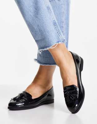 New Look - Loafer in Lackoptik mit Fransen in Schwarz